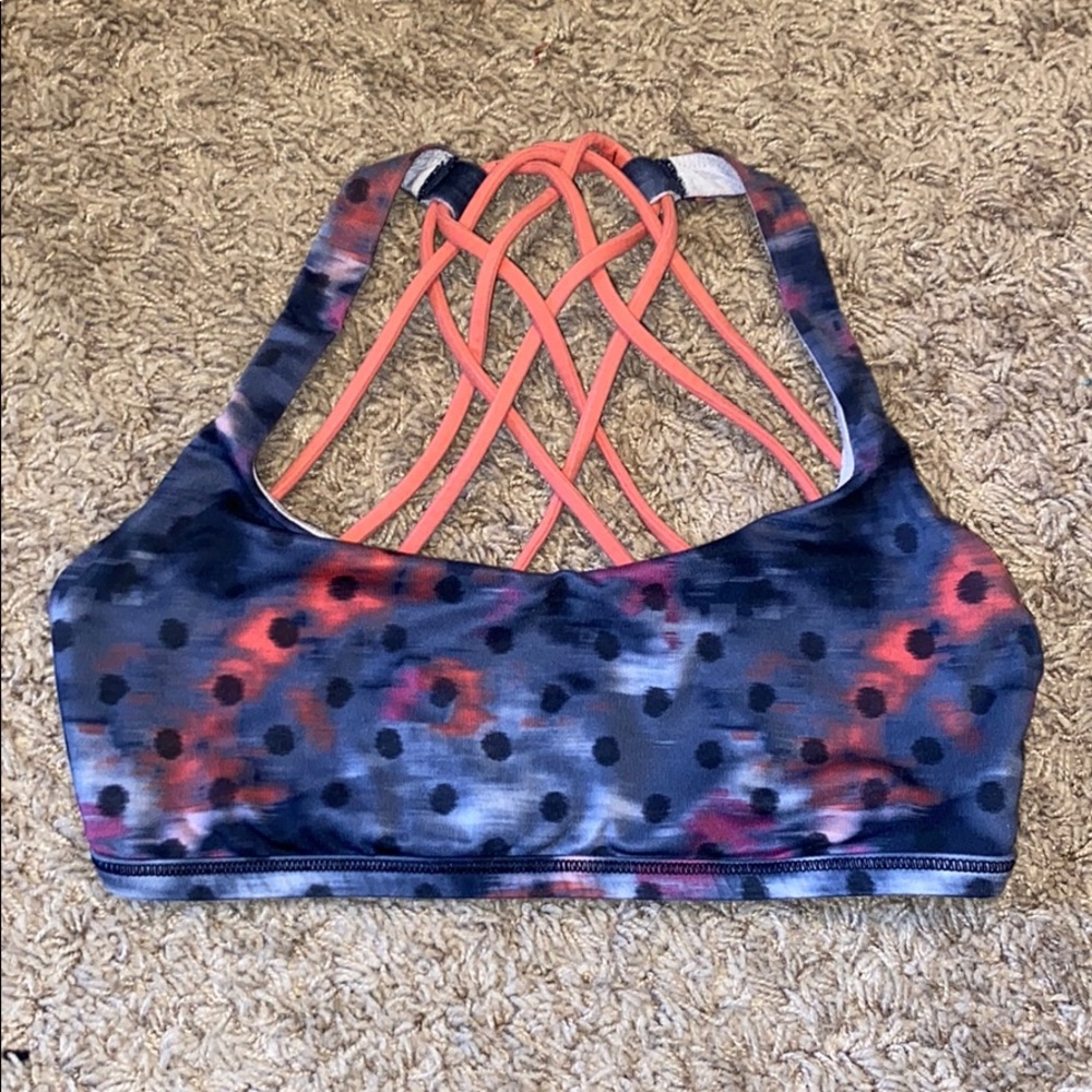 Lululemon sports bra